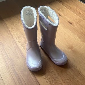 Bogs fuzzy rain boots 1